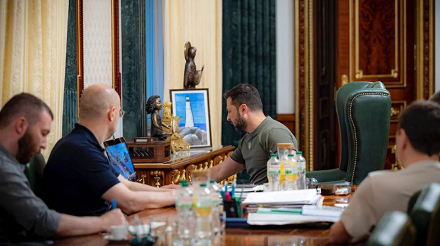 Залужный доложил Зеленскому о событиях на фронте: Напряженные операции