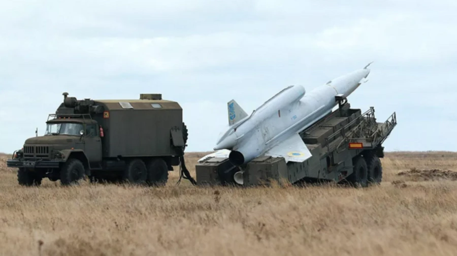 ВСУ били по аэродромам РФ модифицированными советскими Стрижами – Politico