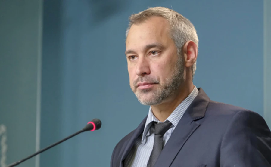 В Офіс генпрокурора шукають людей з-поза системи