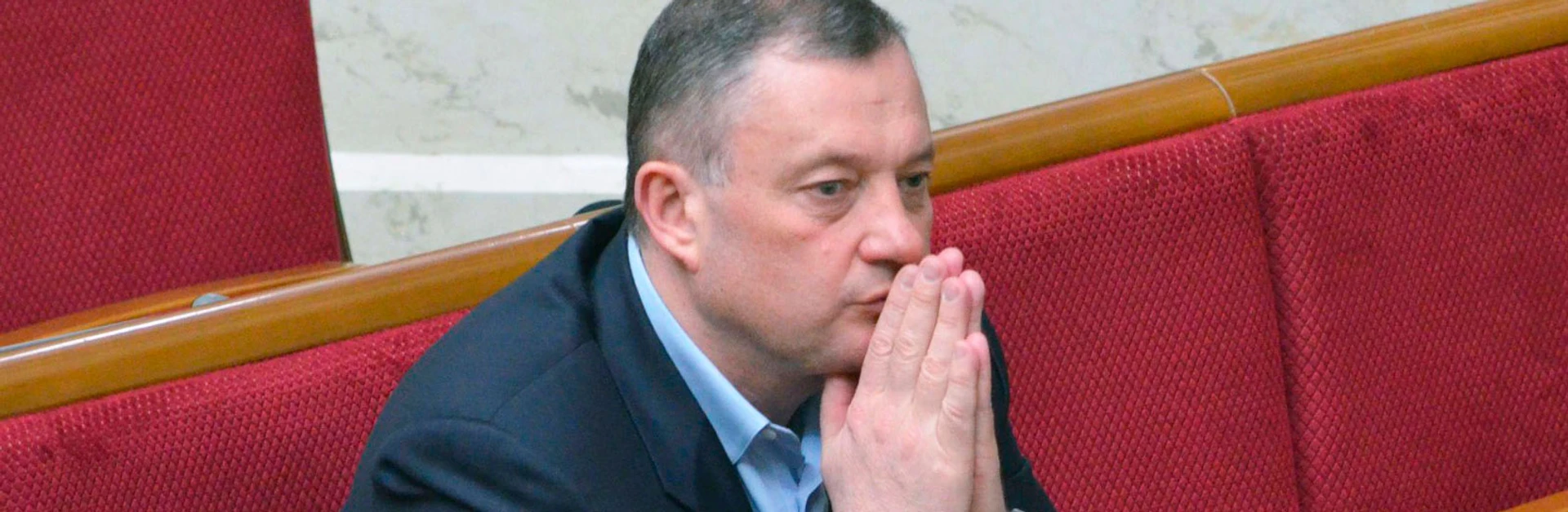 Поезд тронулся. Как Дубневич стал первым прикосновенным депутатом новой Рады