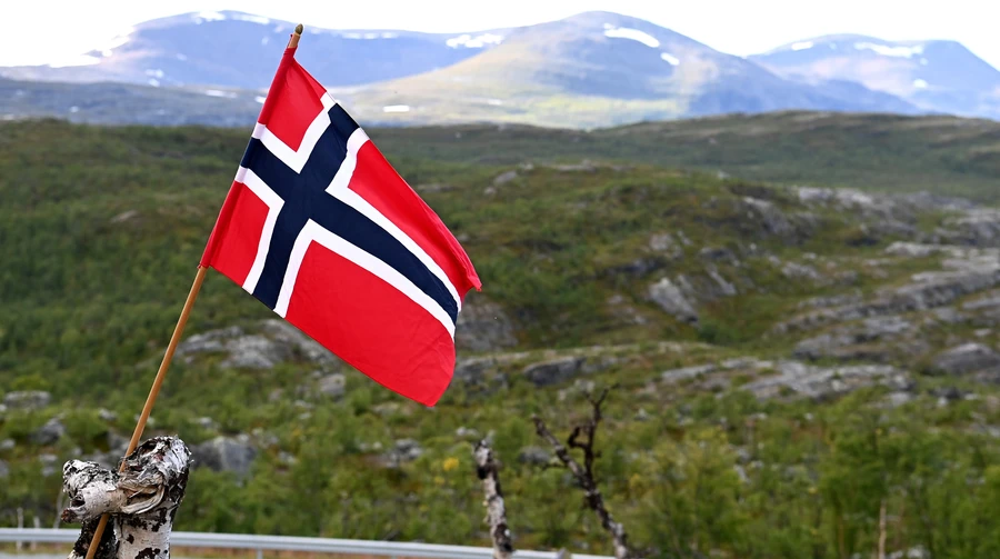 In the north of Norway, they are looking for a group of soldiers who have not returned from exercise