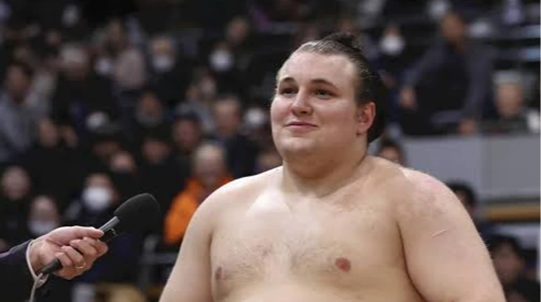 Українець Аонішікі здобув перемогу  і реабілітувався за поразку на турнірі з сумо Haru Basho 2026