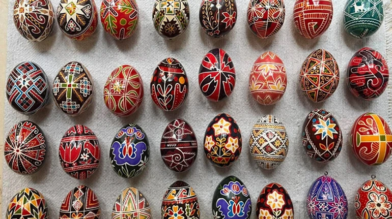 Що ви знаєте про символи на великодніх яйцях? Впізнайте писанку у ТЕСТІ