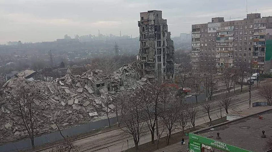 There are many Russians in Mariupol, defensive lines are being prepared near city