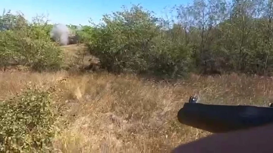 Ukrainian SOF unit destroy a Russian army APC in occupied territory