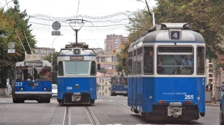 Перша область в Україні вирішила зупиняти громадський транспорт під час тривоги