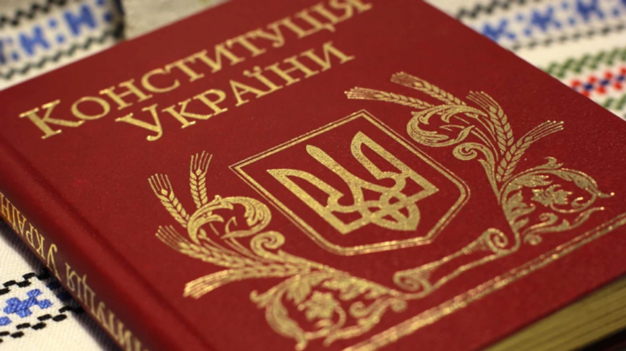 Слуги пропонують змінити Конституцію, щоб президент міг призначати директора НАБУ