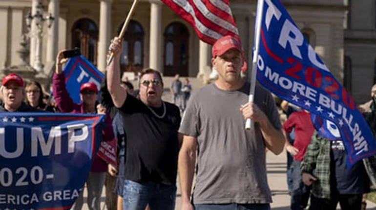 Мертвые души против Байдена: как Трамп планирует остановить избрание нового президента США