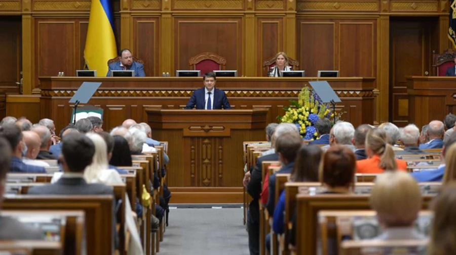 Нова соціологія: до Ради проходить 5 партій