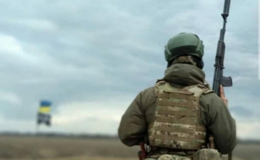 Военный подорвался на мине в зоне ООС - Минобороны