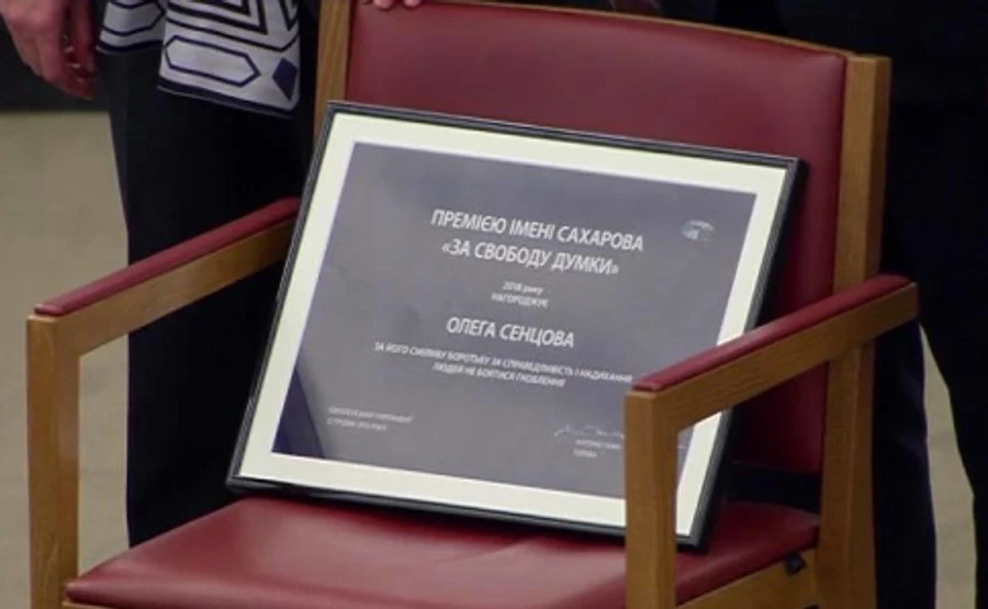 Сенцову вручили премію Сахарова: Сподіваюся, зроблю щось, щоб заслужити