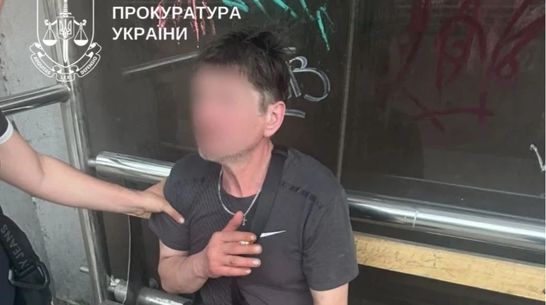 Перестрів у вбиральні дитячої лікарні: затримали киянина, який розбещував 8-річну дитину