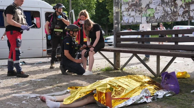 Two killed and 15 injured in Russian drone strike on residential area in Zaporizhzhia