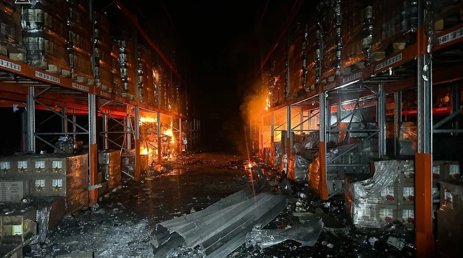 Россияне ночью атаковали 9 областей, в частности, вновь нанесли удары по складам в Одесской области