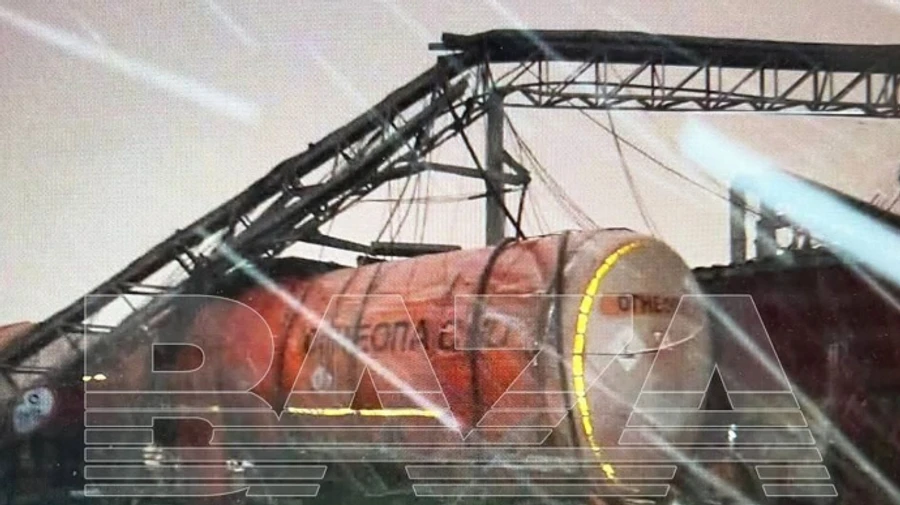 Беспилотник атаковал нефтезавод в Петербурге, источники говорят − это дело рук ГУР