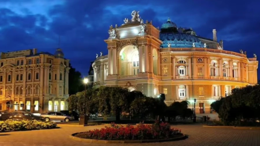 Powerful explosions heard in Odesa