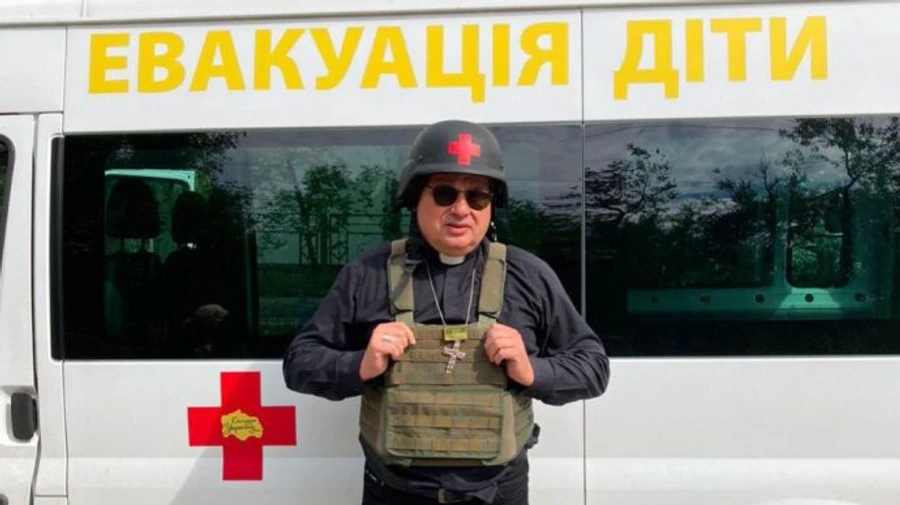 Посланник Папы Римского в Украине попал под обстрел