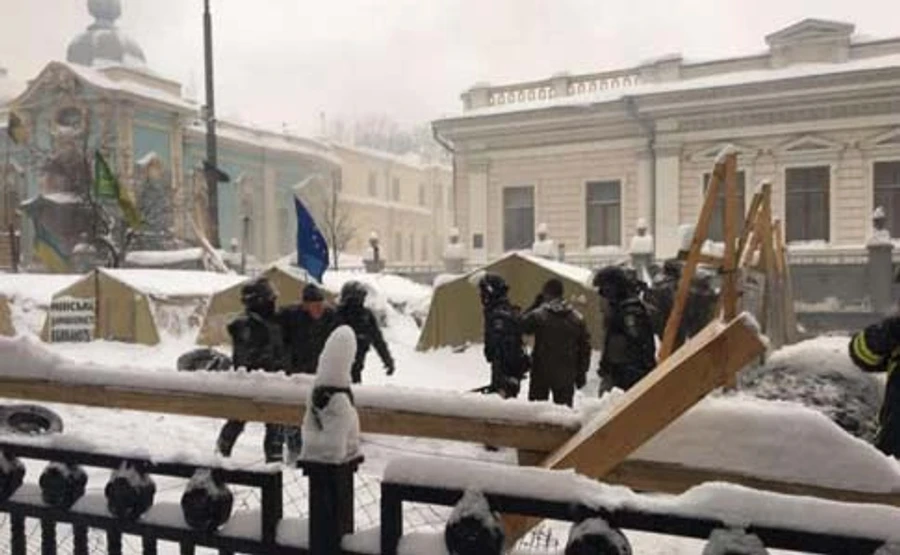 Вилучені гранати у наметовому містечку біля ВР були бойовими - МВС