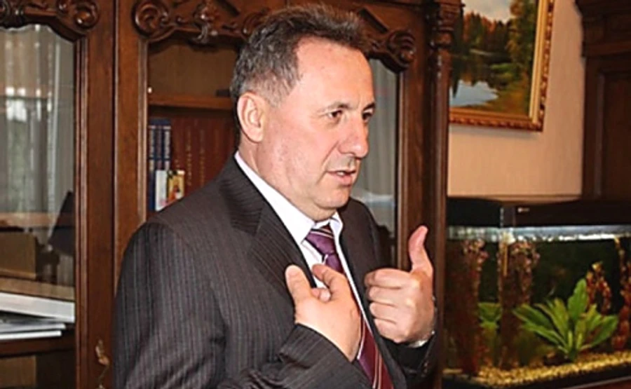 Порошенко требует уволить скандального прокурора Стоянова