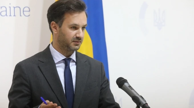 Українська делегація прибула в Стамбул на переговори з РФ