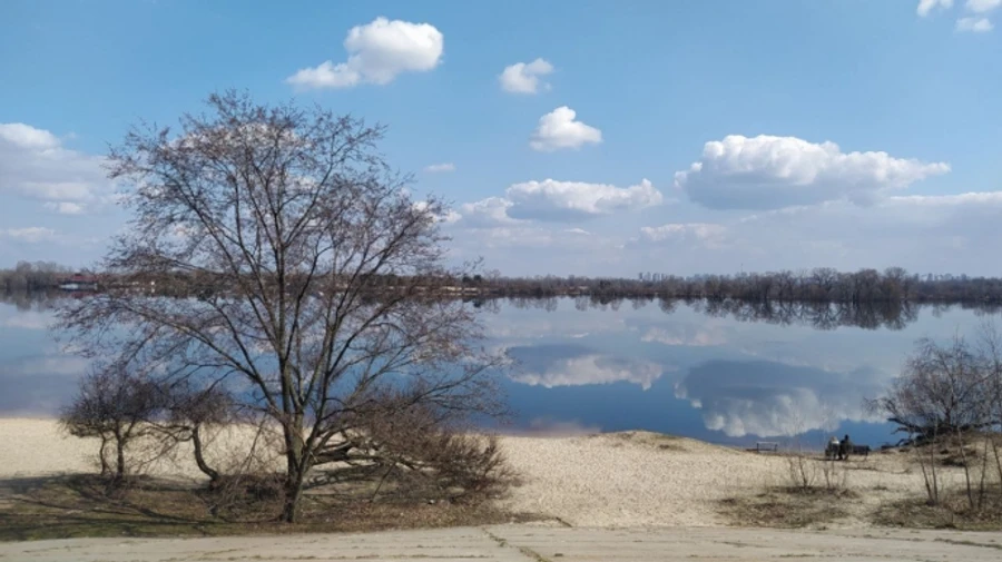 Тепло як у травні: в неділю Київ поставив два температурні рекорди