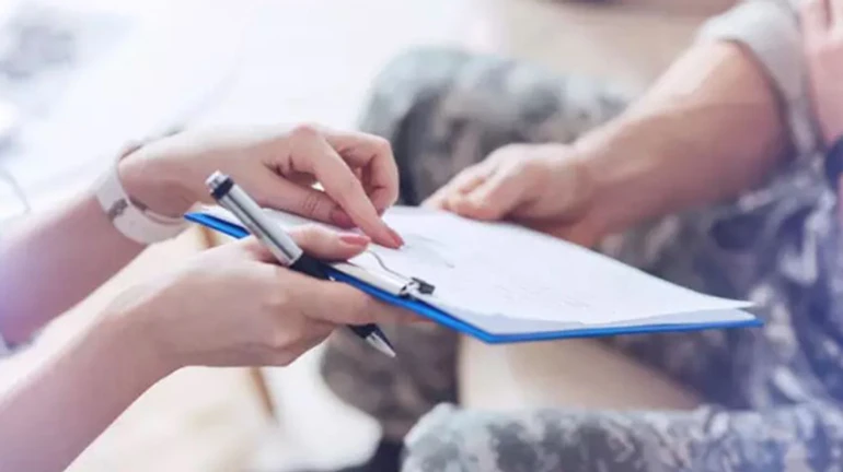 Раненым военным упростили прохождение ВВК: документы уже не надо возить лично