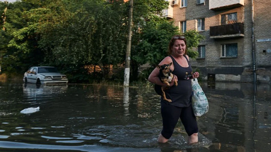 Франція відправить Україні 10 тонн гумдопомоги після підриву Каховської ГЕС