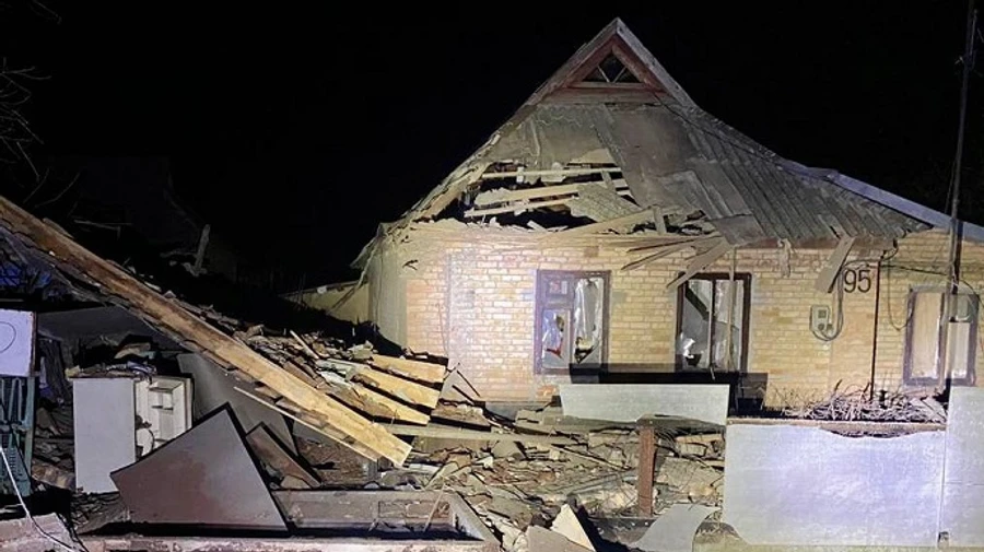 Russians shell settlements in Nikopol district using heavy artillery overnight