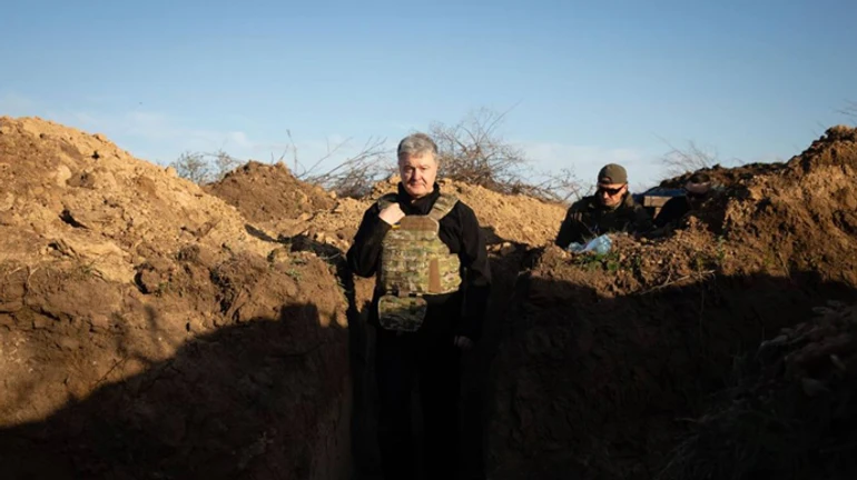 Порошенко вернулся в Украину