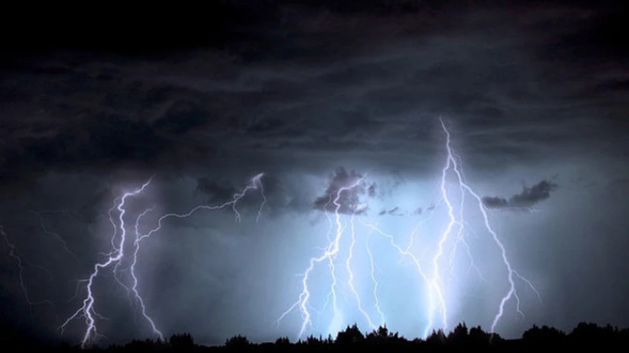 Спасатели предупреждают об ухудшении погоды: грозы, град, шквалы