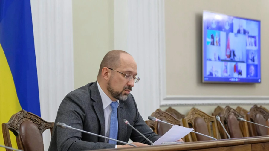 Шмыгаль обсудил открытие границ с европейскими премьерами: спешить не стоит