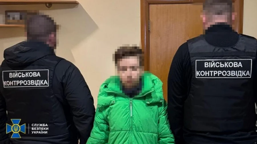 СБУ: В Киеве задержали женщину, которая фотографировала для россиян объекты в правительственном квартале