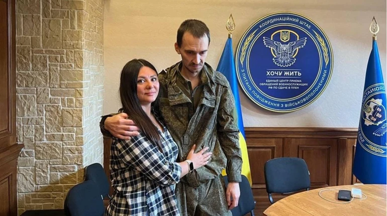 Обмен пленными: в Россию вернули оккупанта, за которым в Украину приезжала жена