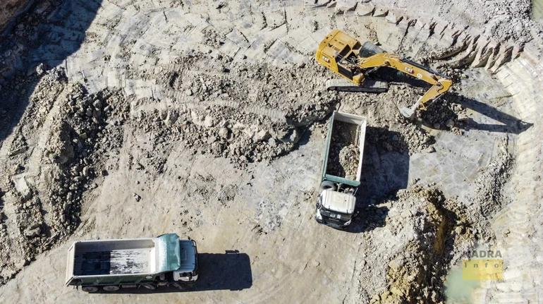 Компанія Ахметова виграла родовище глин на Закарпатті