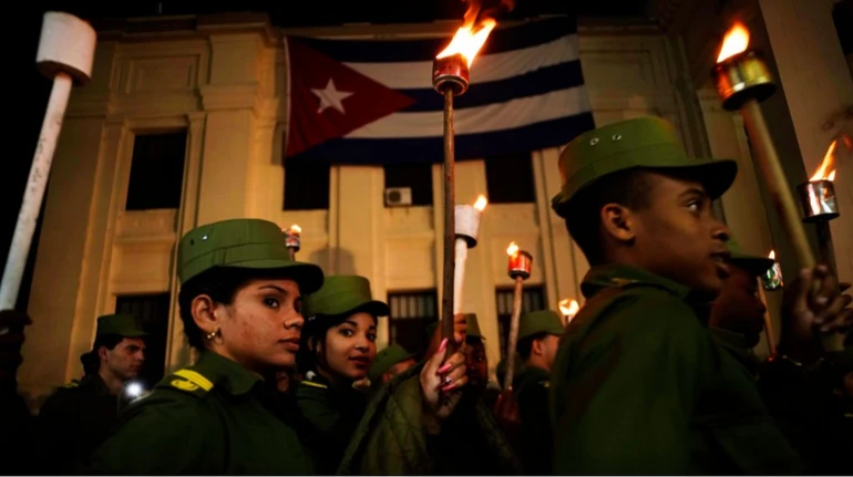 Куба на межі паливної кризи через США: нафти залишилося на 15-20 днів