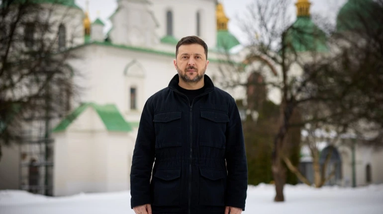 Чотири роки, як Путін бере Київ за три дні – Зеленський показав свій бункер і звернувся до українців