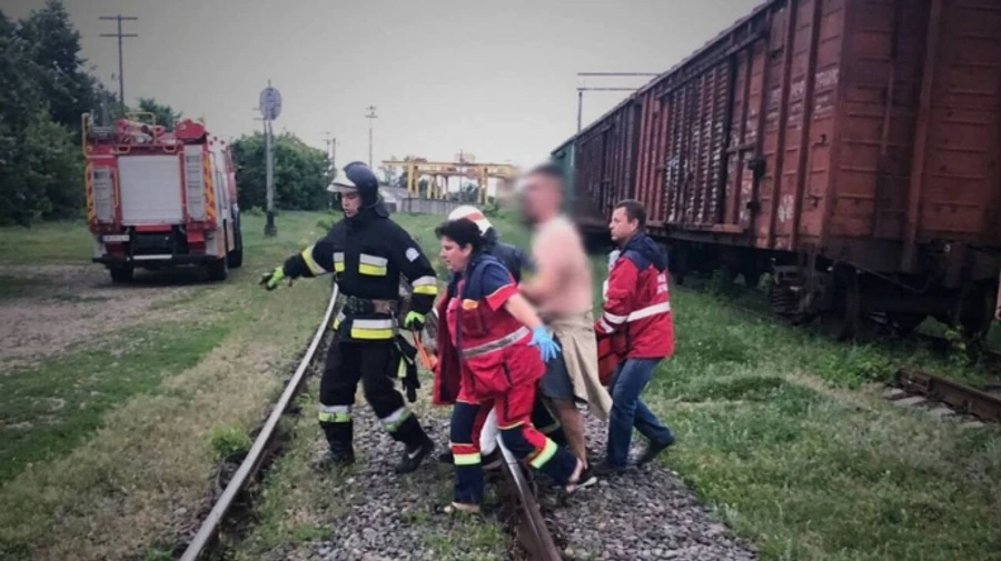 На Чернігівщині двох підлітків уразило струмом на даху вагона