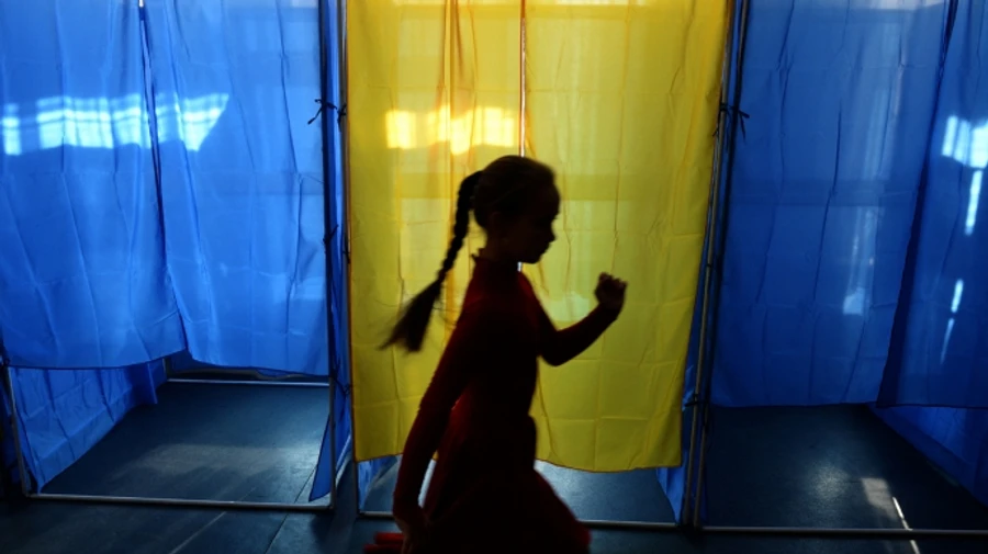 48% українців негативно оцінили Слугу народу, найкраще ставлення до партії Притули – опитування