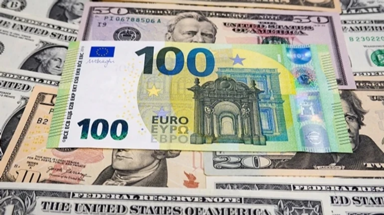 Ukraine may abandon dollar peg in favour of euro, Reuters says