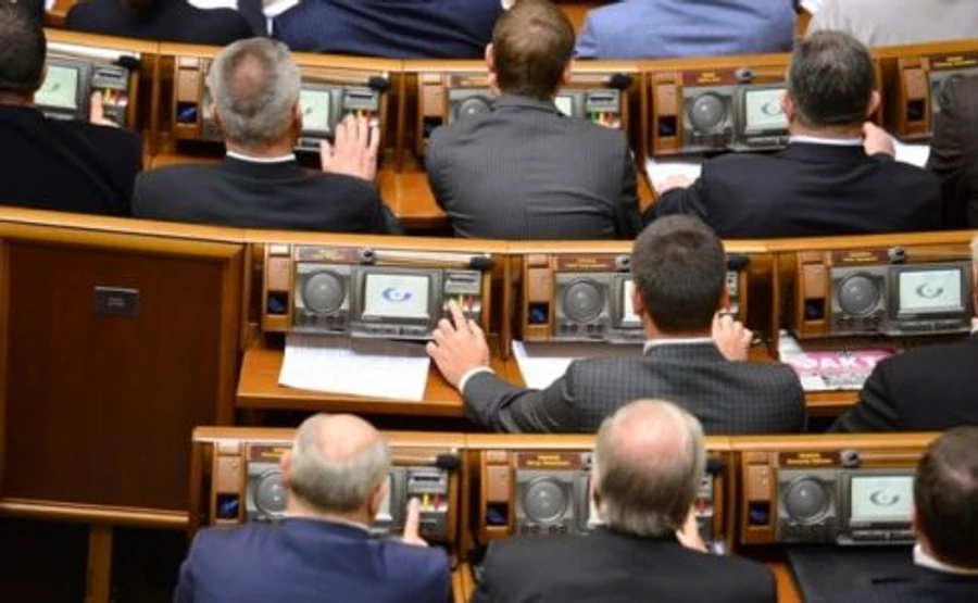 Комітет остаточно підтримав багатотисячні штрафи для кнопкодавів