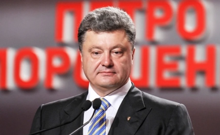 Порошенко в другому турі програє Зеленському і Тимошенко – КМІС