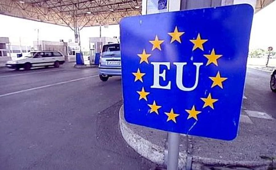 Новий посол ЄС не впевнений, що безвіз буде в листопаді 