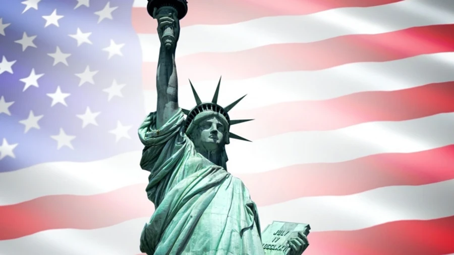 КМИС: Почти четверть украинцев не доверяют США, доверяют – 40%