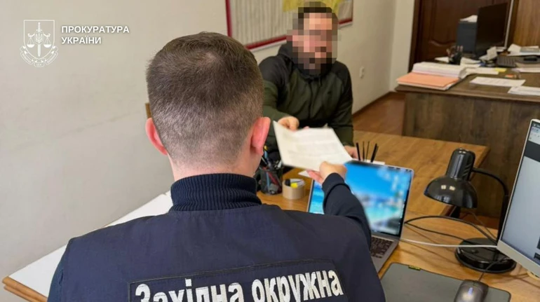 Приватна клініка у Дніпрі отримала пів мільйона гривень від держави за фіктивні послуги