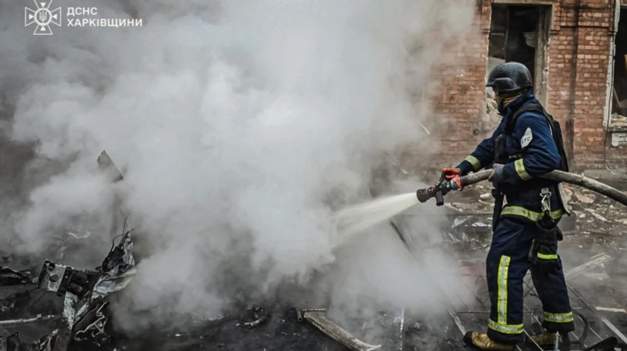 Russians attack on Kharkiv causes fire: 23 people injured – photos, video
