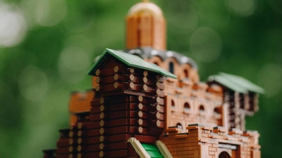 United24 and Lego Creators present new Lego sets of Ukrainian landmarks to be won – photo