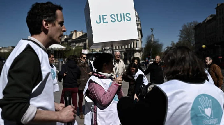 Достойная смерть по собственному желанию: во Франции предлагают свою альтернативу эвтаназии