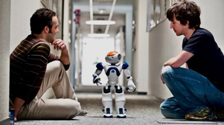 В мире искусственного интеллекта все очень просто. Может ли он вытеснить человеческие отношения?