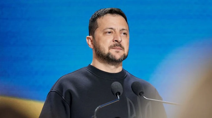 Зеленський повернувся до Києва і відразу провів Ставку 