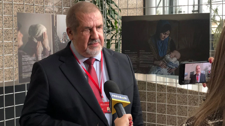 Head of Crimean Tatars' Mejlis calls upon Russians to leave Crimea: they have one foot in Voronezh, the other on the bridge